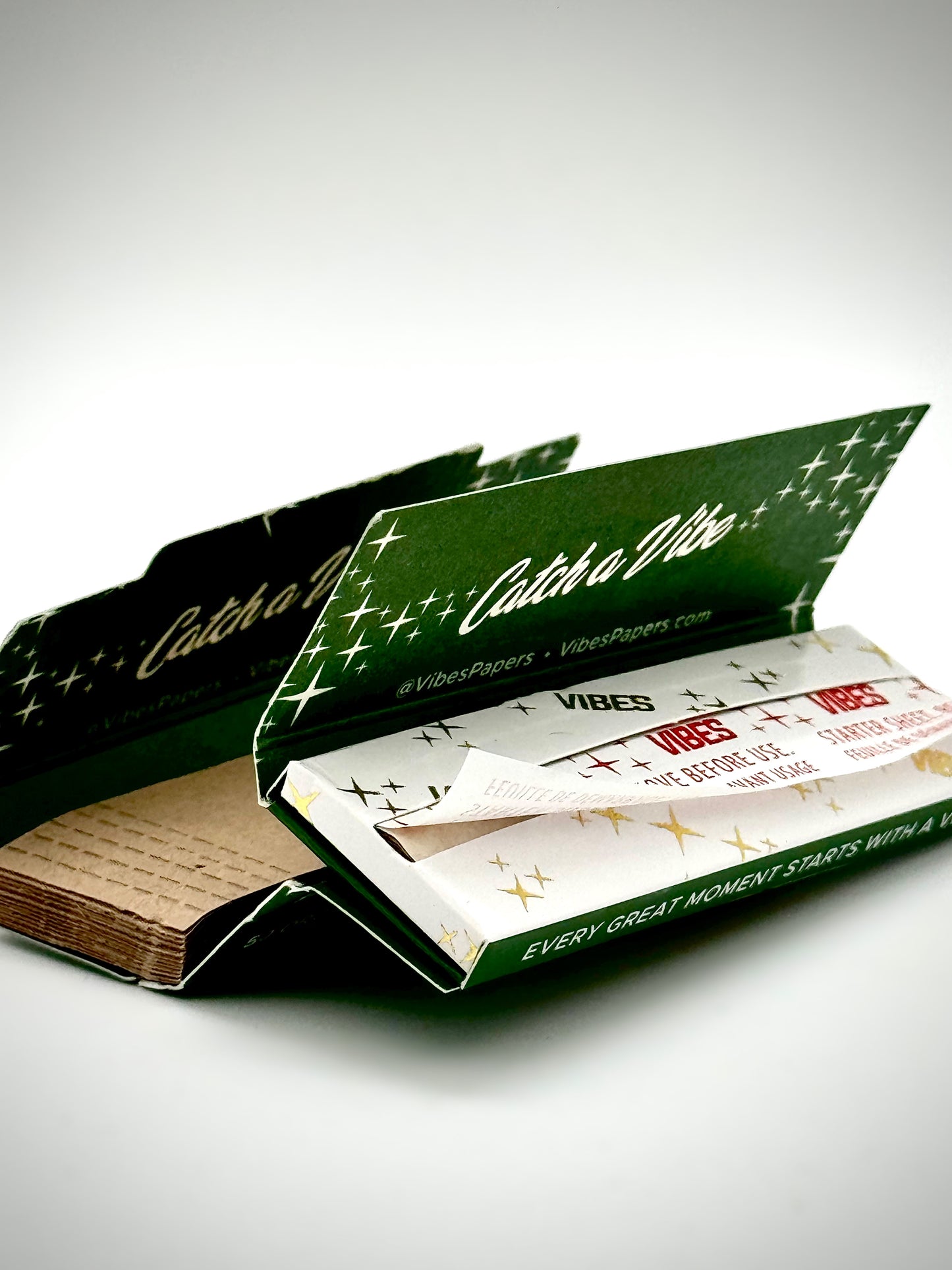 Vibes Organic Hemp Fine Rolling Paper kit
